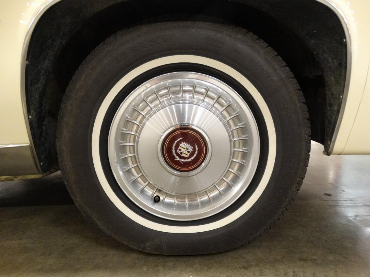 1979 Cadillac Fleetwood Brougham - photo 3