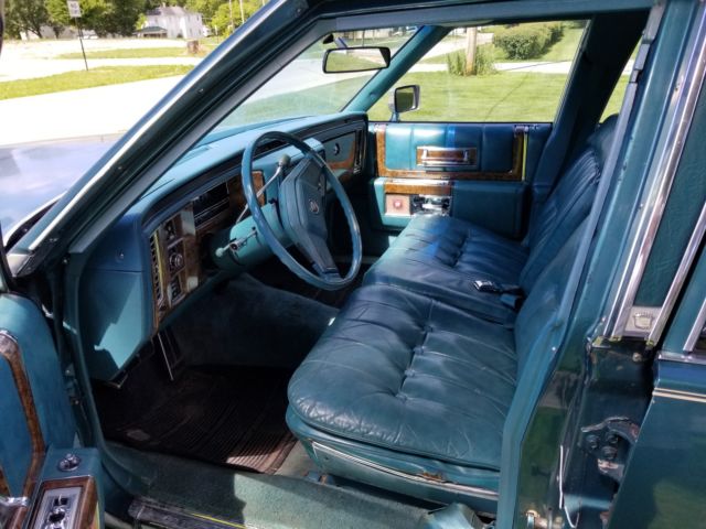 1979 Cadillac Fleetwood Brougham Sedan 4-Door - photo 8
