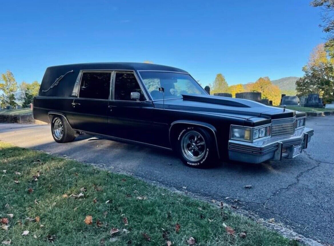 1979 Cadillac Fleetwood Hearse - photo 4