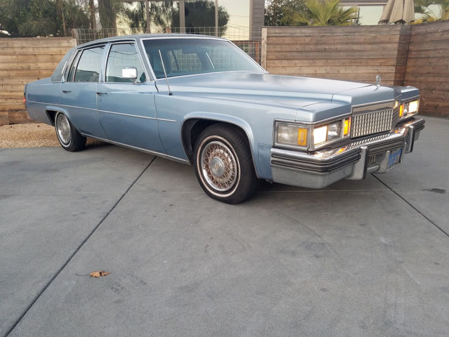 1979 Cadillac DeVille SEDAN DEVILLE - photo 2