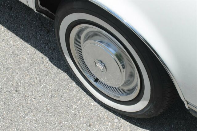 1979 Cadillac Seville 72,000 miles Moonroof - photo 10