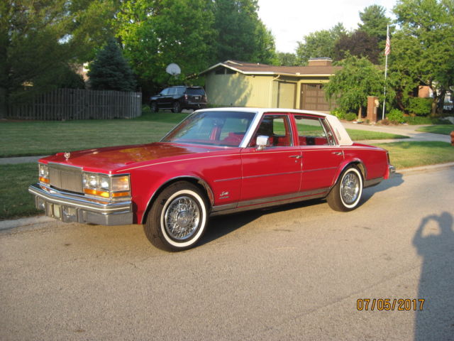 1979 Cadillac Seville bright red leather - photo 2