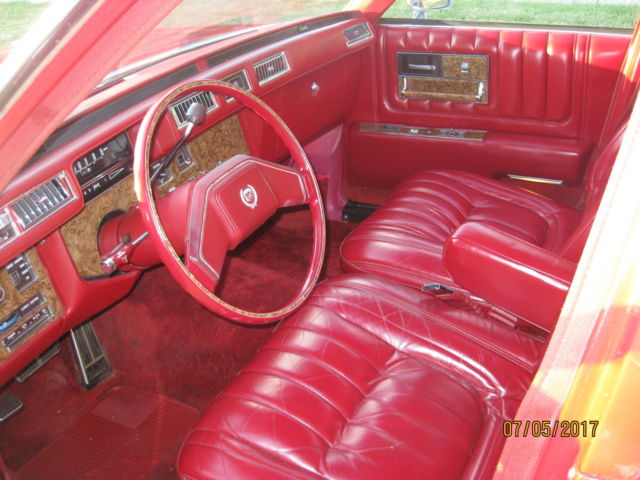 1979 Cadillac Seville bright red leather - photo 6