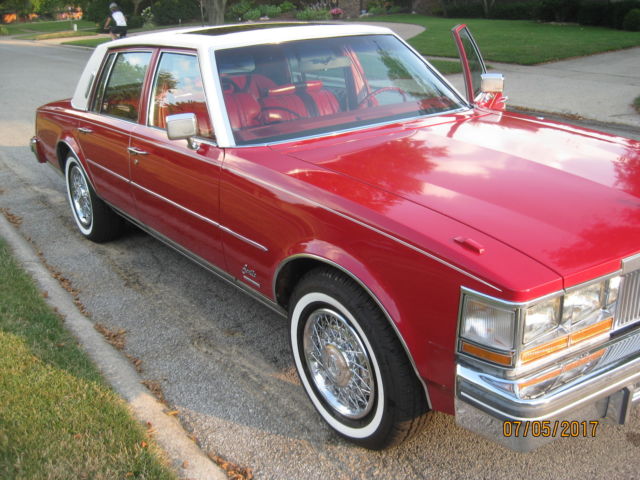 1979 Cadillac Seville bright red leather - photo 9