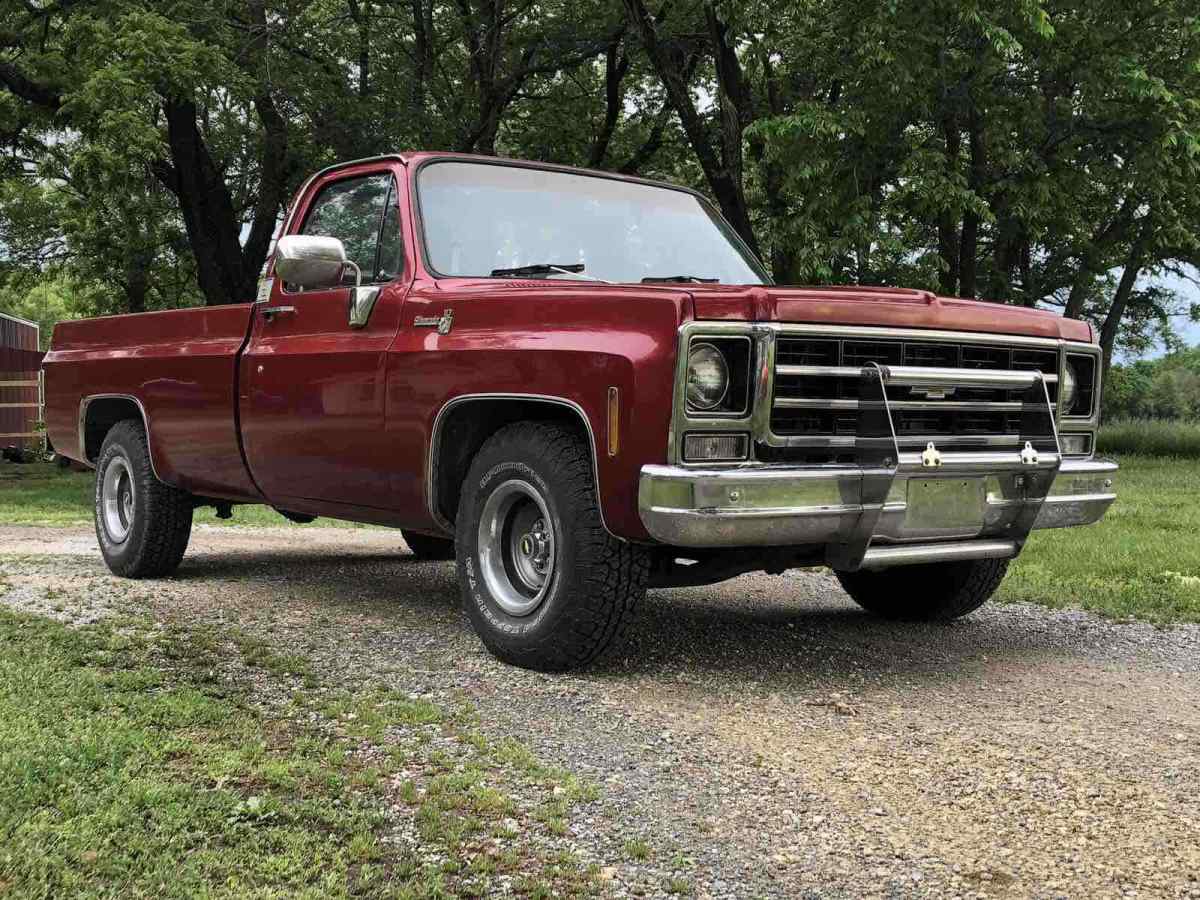 1979 Chevrolet C10/K10 Pickup Red RWD Automatic Silverado 1979 Chevrolet C10/K10 Silverado