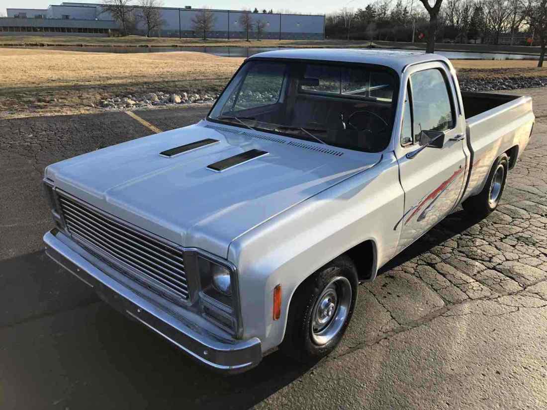 1979 Chevrolet C10/K10 Pickup White RWD Automatic Scottsdale 1979 Chevrolet C10/K10 Scottsdale