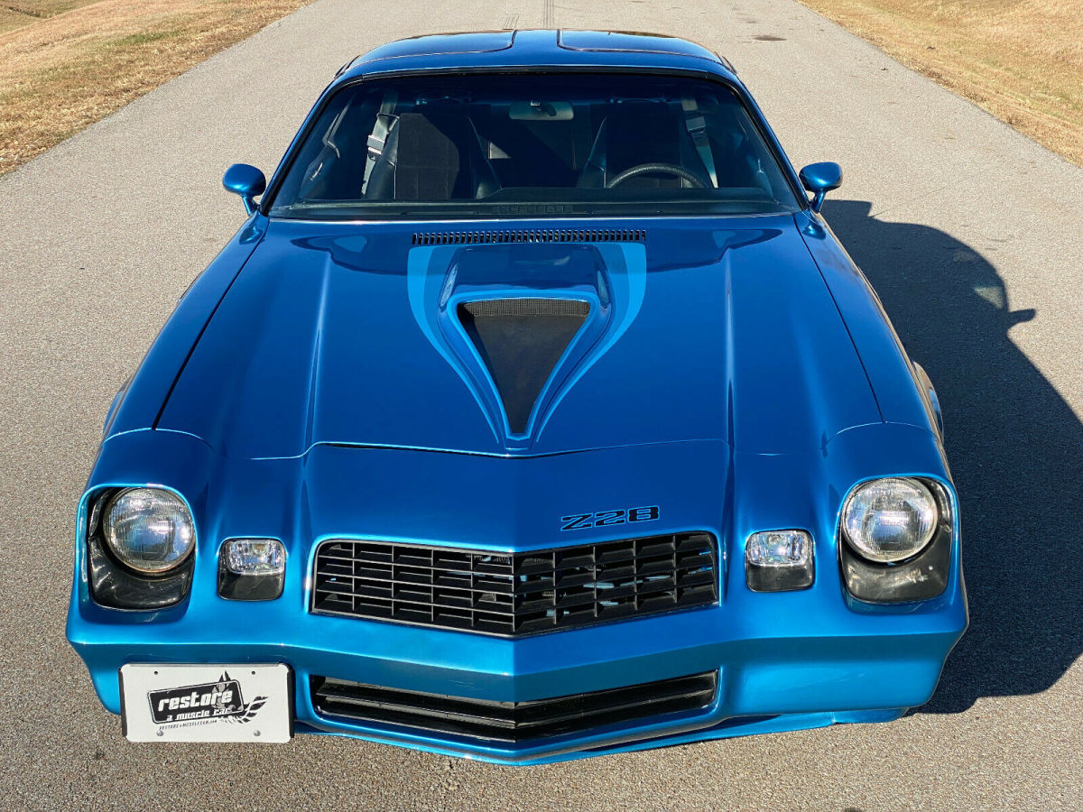 1979 Chevrolet Camaro Z28, 350ci 5.7L - 4 Speed, T-Tops, AC, Blue - photo 3