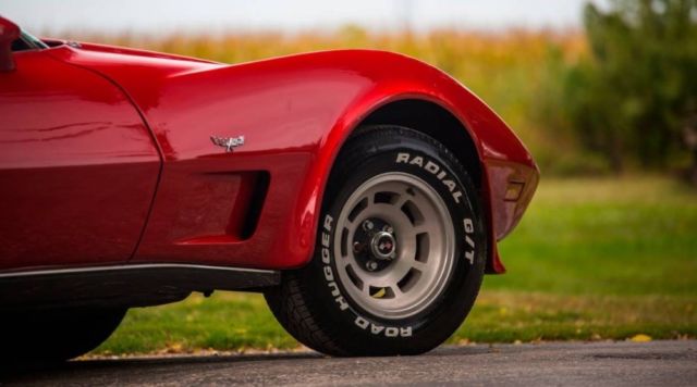 1979 Chevrolet Corvette -Red Hot Ready Summer Fun!! - photo 4