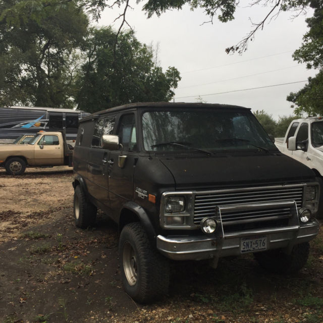 1979 Chevrolet G30 Van - photo 2