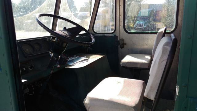 1979 Chevrolet P30 - photo 5