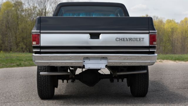 1979 Chevrolet C/K Pickup 3500 3+3 - photo 3