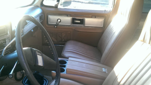 1979 Chevrolet Suburban Silverado - photo 12