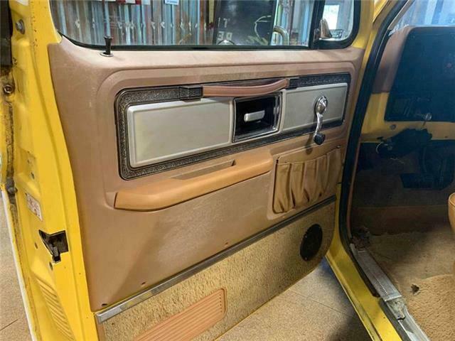 1979 Chevrolet Suburban Silverado - photo 10
