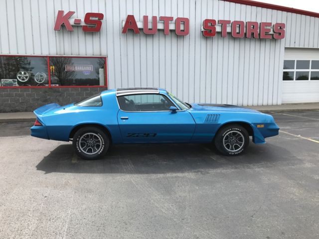 1979 Chevy Camaro Z28 t-tops 350 4 speed position rear end 1979 Chevrolet Camaro Z28