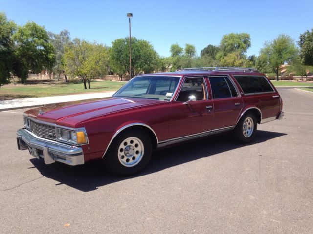 1979 Chevy Caprice Classic Station Wagon with the 350 V8 ENGINE **NO RSERVE*** 1979 Chevrolet Caprice Caprice Classic Wagon