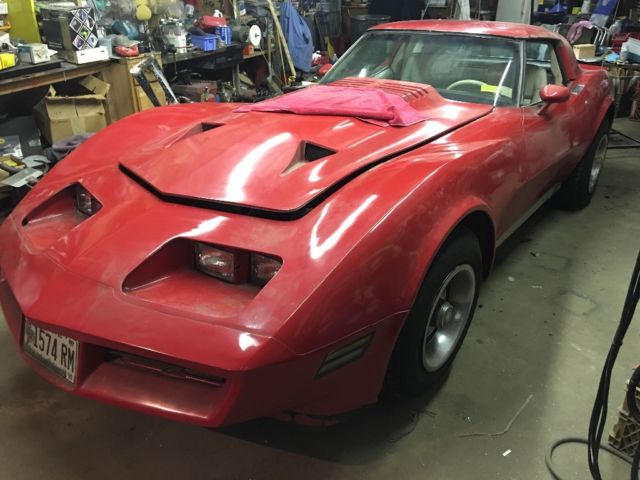 1979 Chevy corvette 350 red white 1979 Chevrolet Corvette