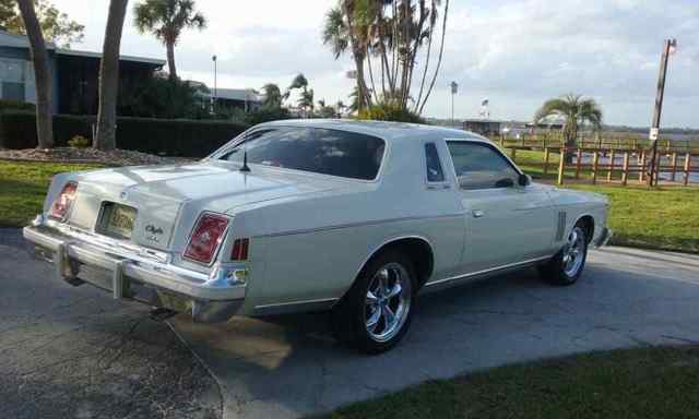 1979 Chrysler 300 Series - photo 2