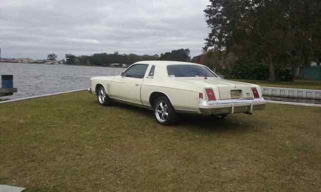 1979 Chrysler 300 Series - photo 9