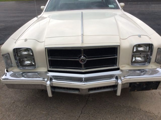 1979 Chrysler 300 Series - photo 13