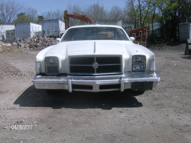 1979 Chrysler 300 Series 300 limited - photo 3