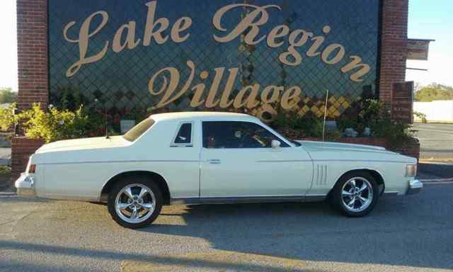 1979 Chrysler 300 Series - photo 6