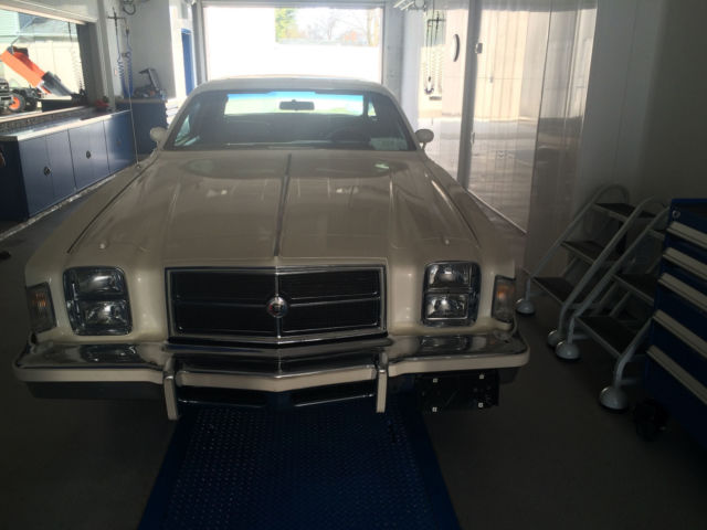 1979 Chrysler 300 Series - photo 5