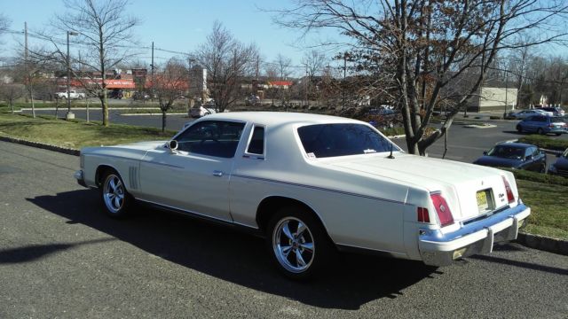 1979 Chrysler 300 Series 300 - photo 2