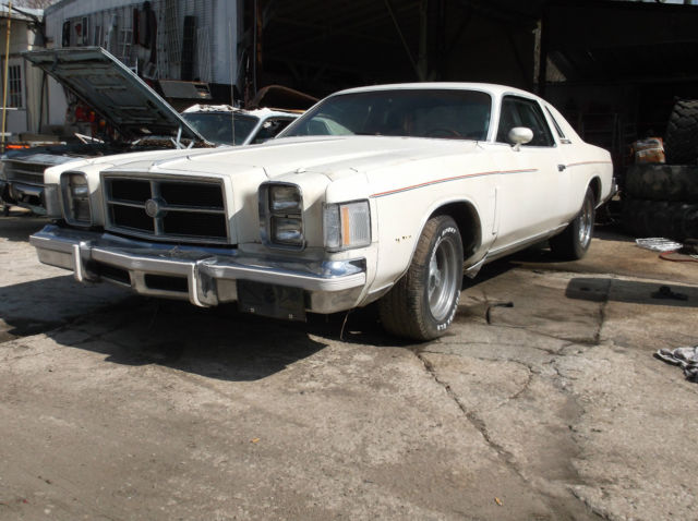 1979 Chrysler Cordoba 300 Hardtop 2-Door 360 1979 Chrysler Cordoba 300 Hardtop 2-Door