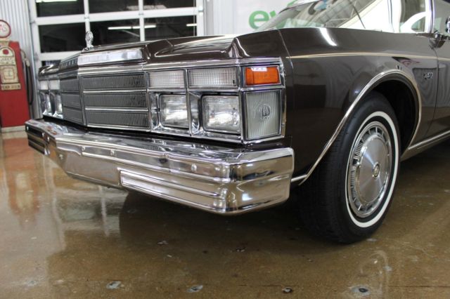 1979 Chrysler LeBaron Medallion - photo 3