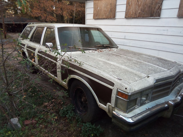 1979 Chrysler Town & Country Brown - photo 3