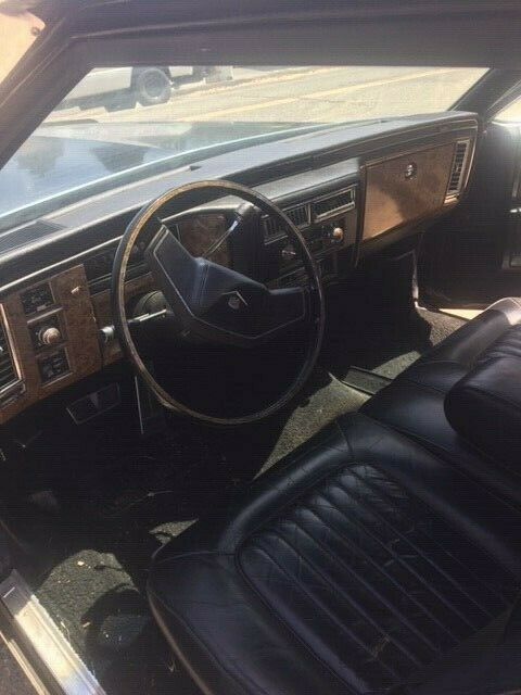 1979 Cadillac DeVille half vinyl top - photo 5