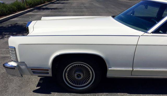 1979 Lincoln Town Car - photo 2