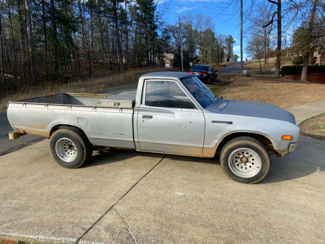 1979 Datsun 620 Truck / Factory ac truck/runs/drives. 4 cyl. Auto 1979 Datsun 620 Shortbed Truck