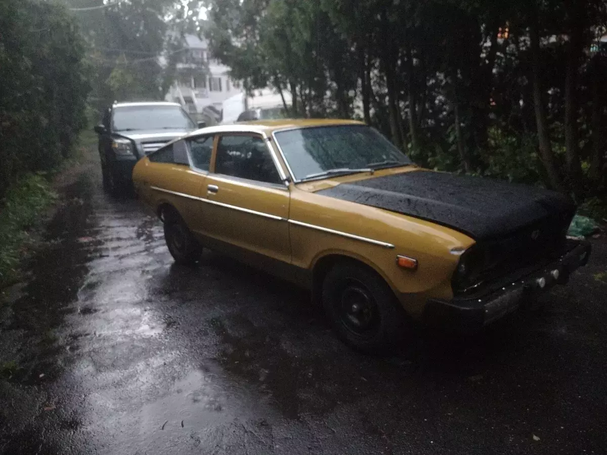 1979 Datsun B-210 Hatchback Yellow 1979 Datsun B-210