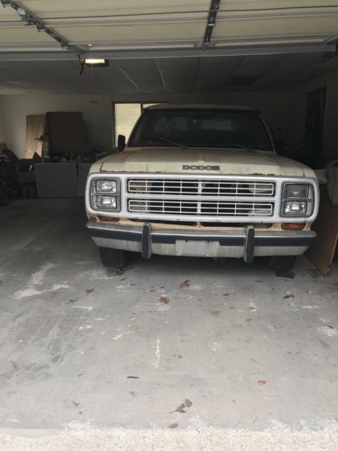 1979 Dodge Adventurer 100 -Palomino Package 1979 Dodge Other Pickups