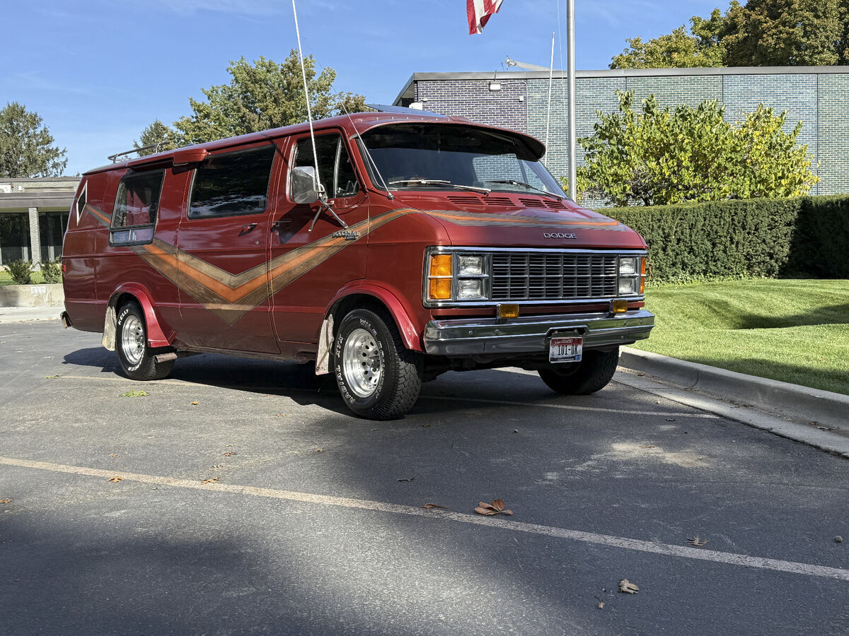 1979 Dodge B200 Van - photo 6