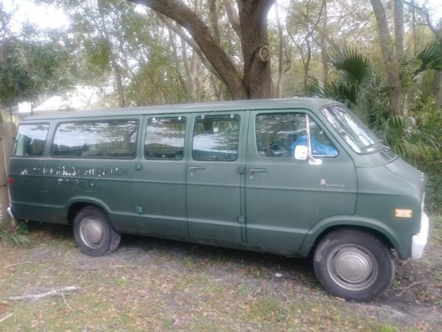 1979 Dodge P200 Van White - photo 3