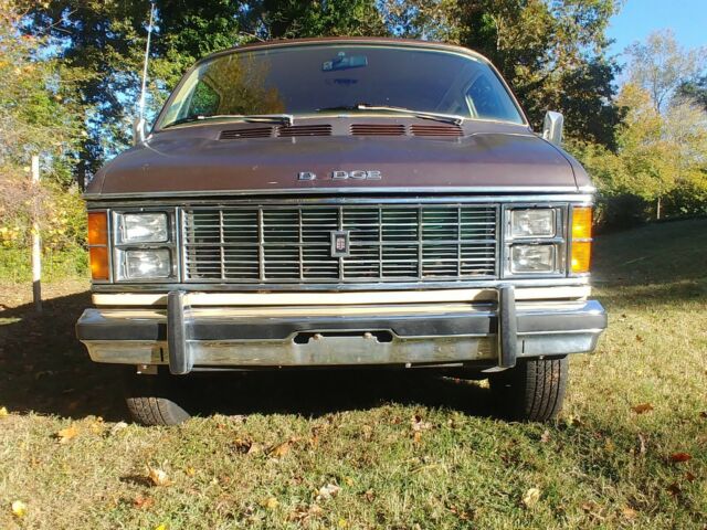 1979 Dodge B200 Van - photo 11