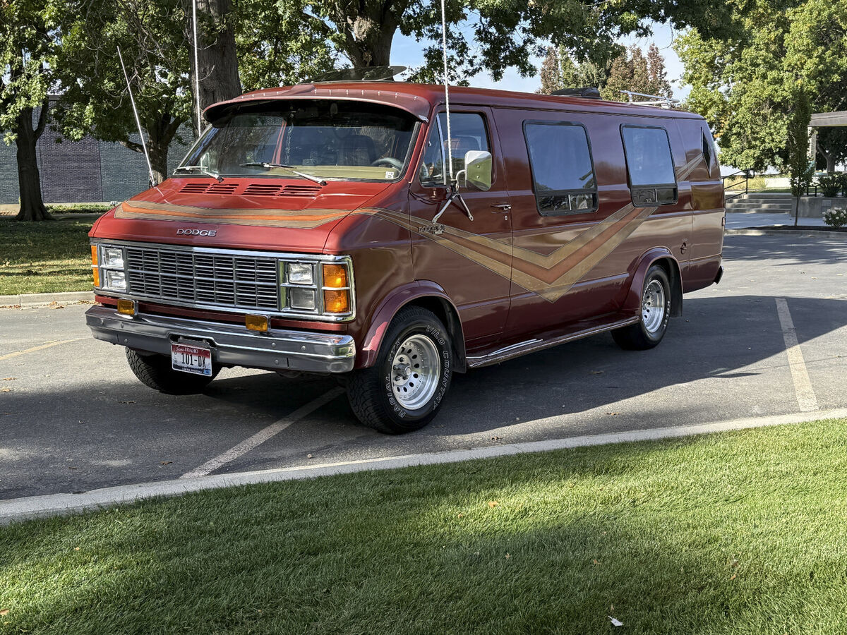 1979 Dodge B200 Van - photo 9