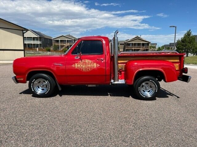 1979 Dodge D-150 Lil Red Express Truck - photo 2