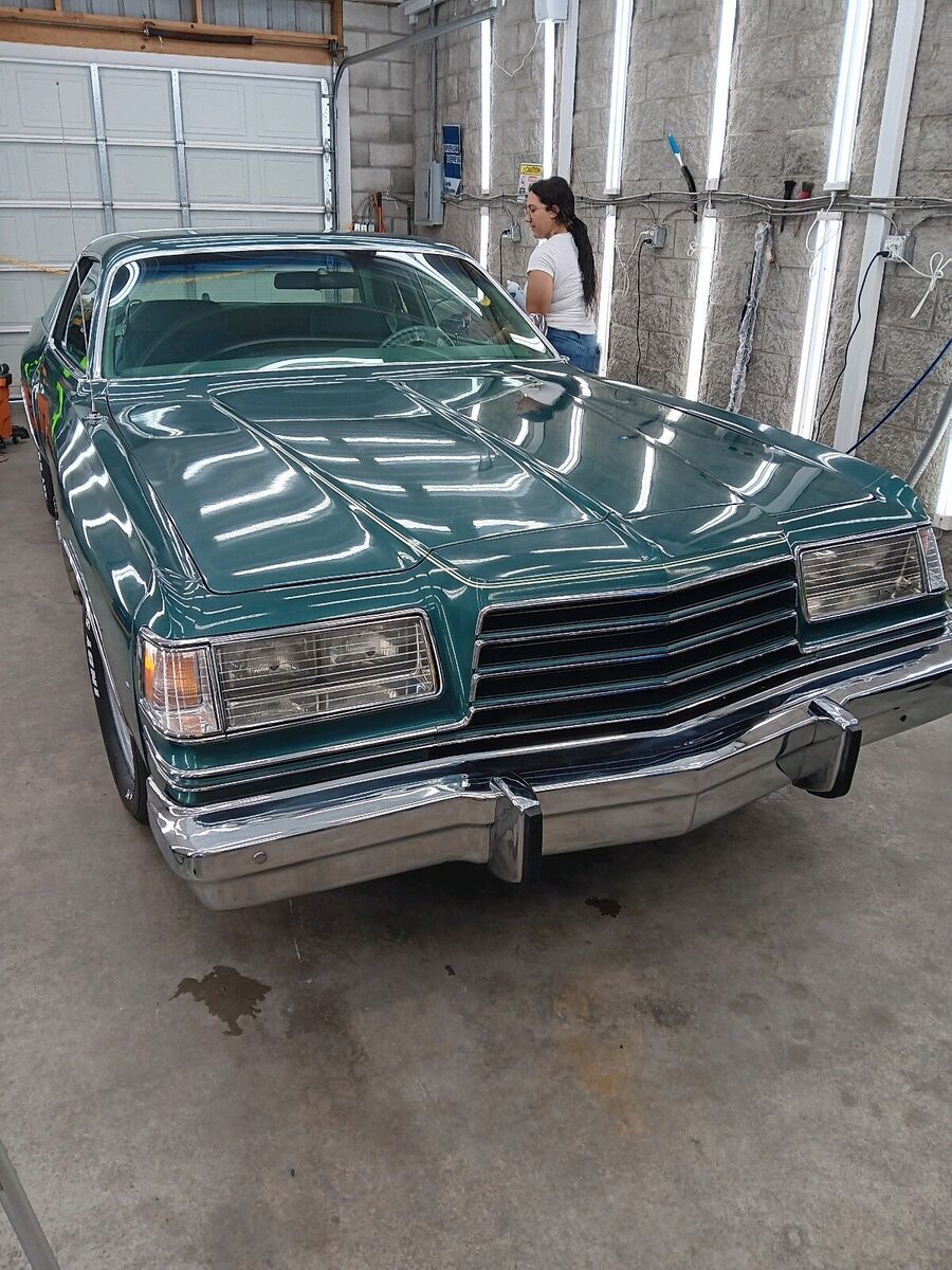1979 Dodge Magnum xe - photo 2