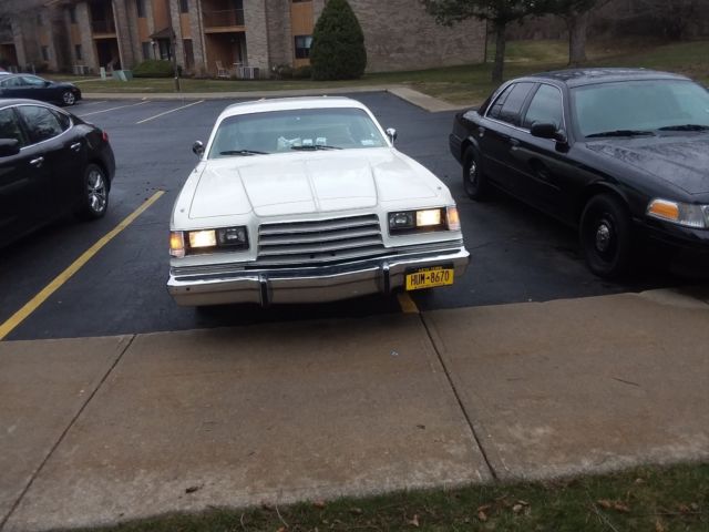 1979 Dodge Magnum xe - photo 2