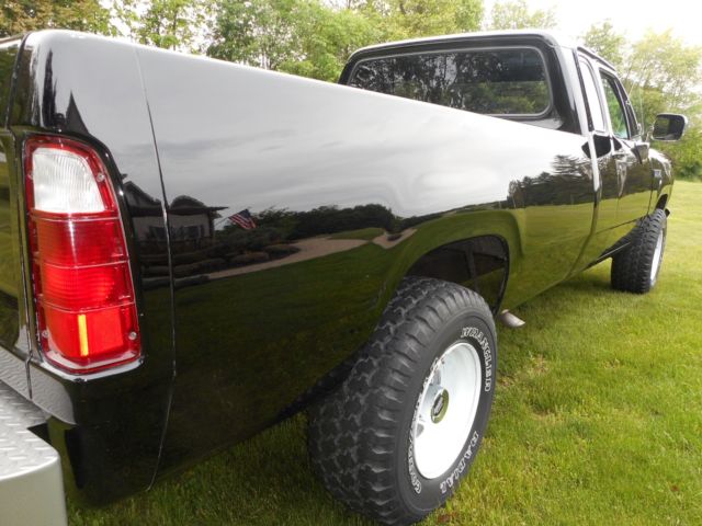 1979 Dodge Power Wagon pickup - photo 6