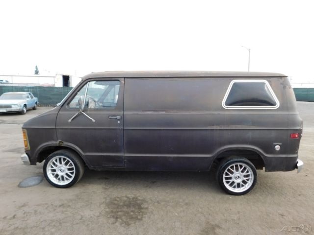 1979 Dodge Ram Van - photo 2