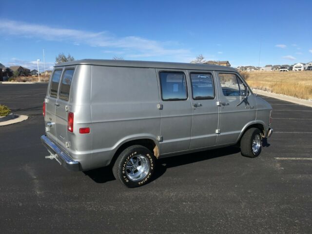 1979 Dodge Ram Van Tradesman B200 - photo 5