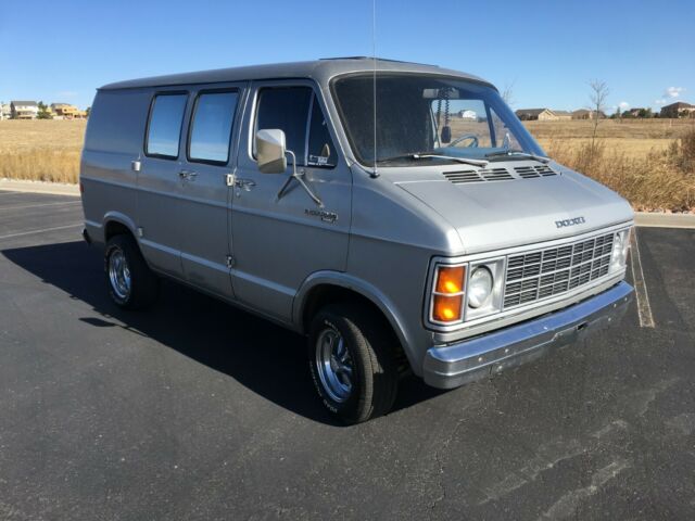 1979 Dodge Ram Van Tradesman B200 - photo 9