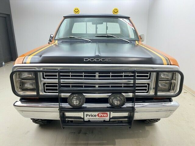 1979 Dodge Power Wagon MACHO Edition 4WD 360 V8 - photo 5