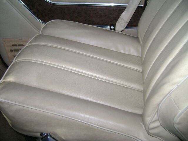 1979 Ford E-Series Van Club Wagon Chateau - photo 13