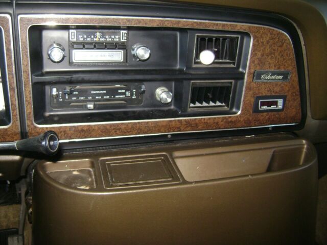 1979 Ford E-Series Van Club Wagon Chateau - photo 9