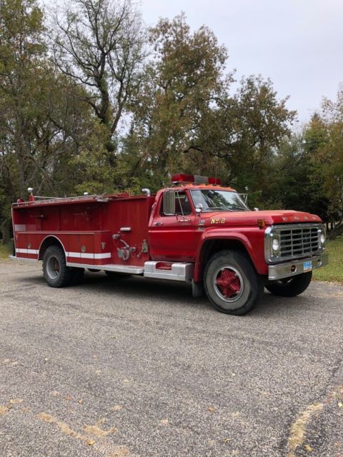 1979 Ford F800 custom cab